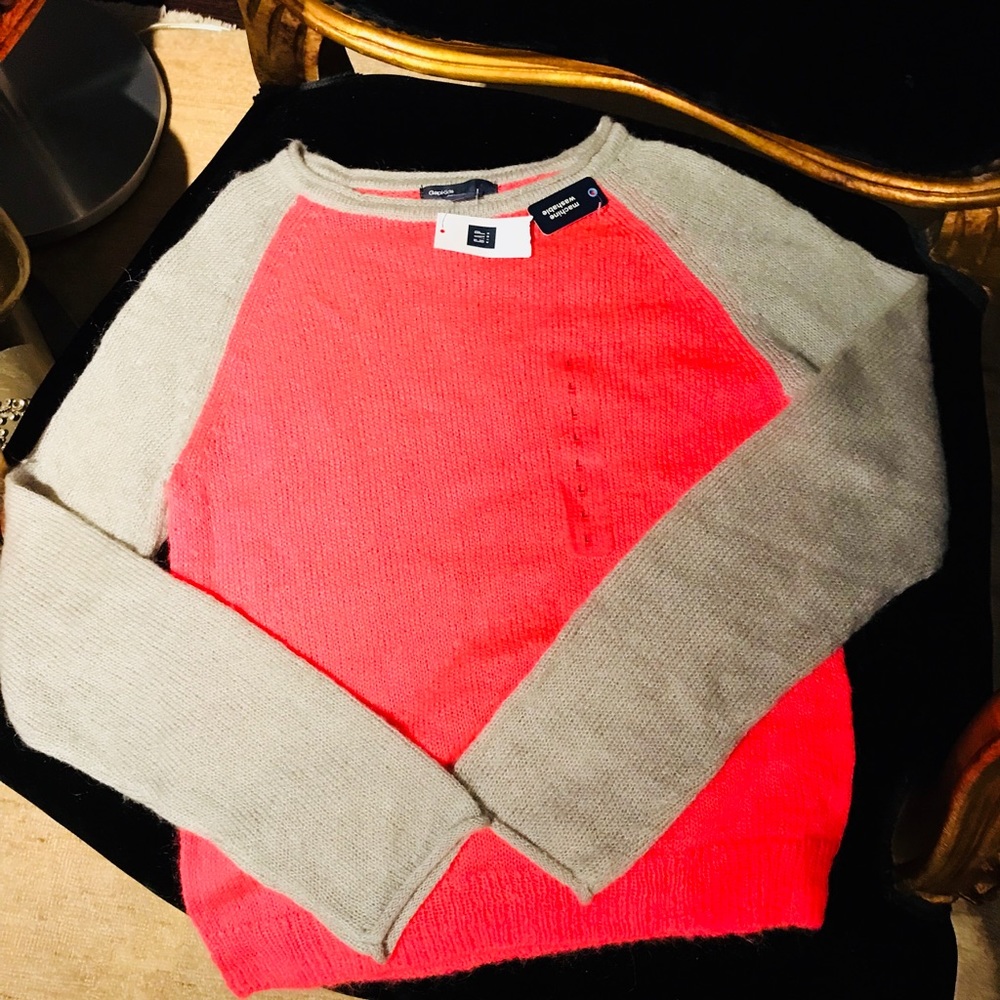 Gap kids sweater NWT